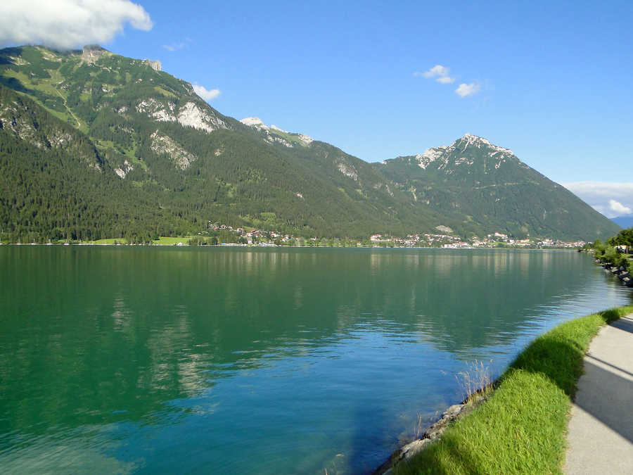 Achensee - Blick von Pertisau in Richtung Maurach