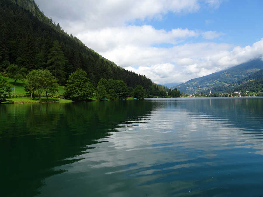 Brennsee - Blick nach Feld am See vom Südufer aus