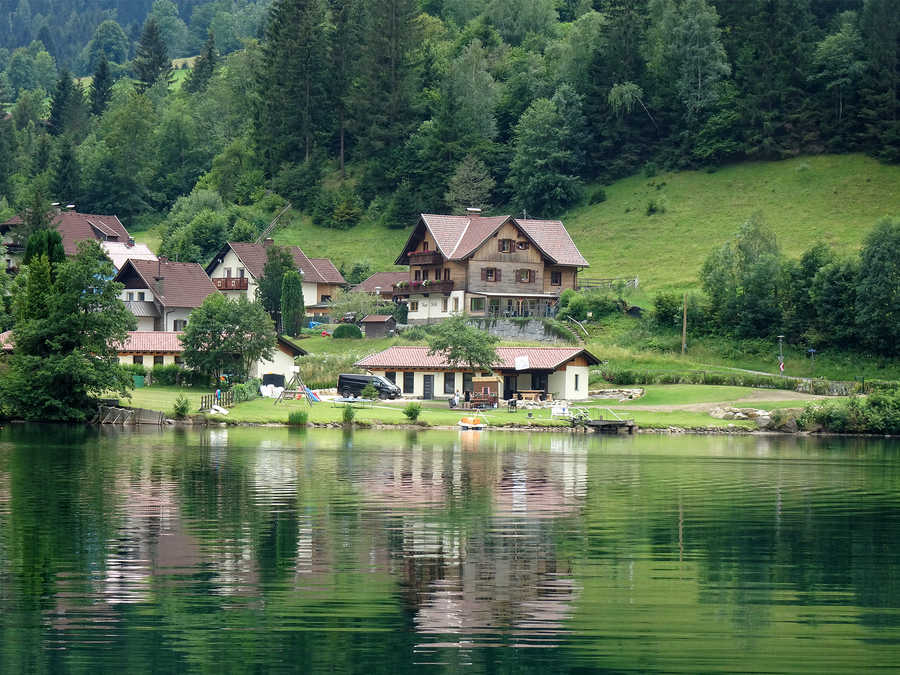 Schöne Unterkünfte direkt am Brennsee