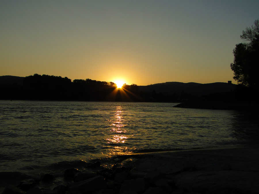 Sonnenuntergang an der Donau in Korneuburg