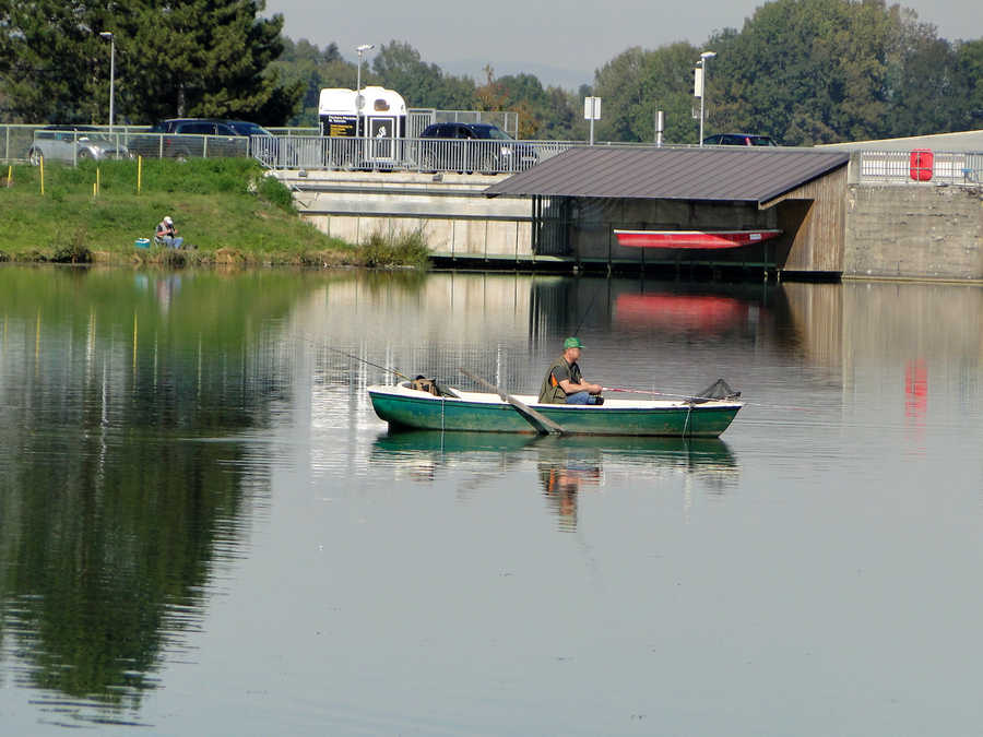 Bootsangeln ist im Enns-Stausee erlaubt