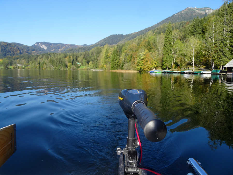 Am Erflaufsee fischt man am besten mit Boot!