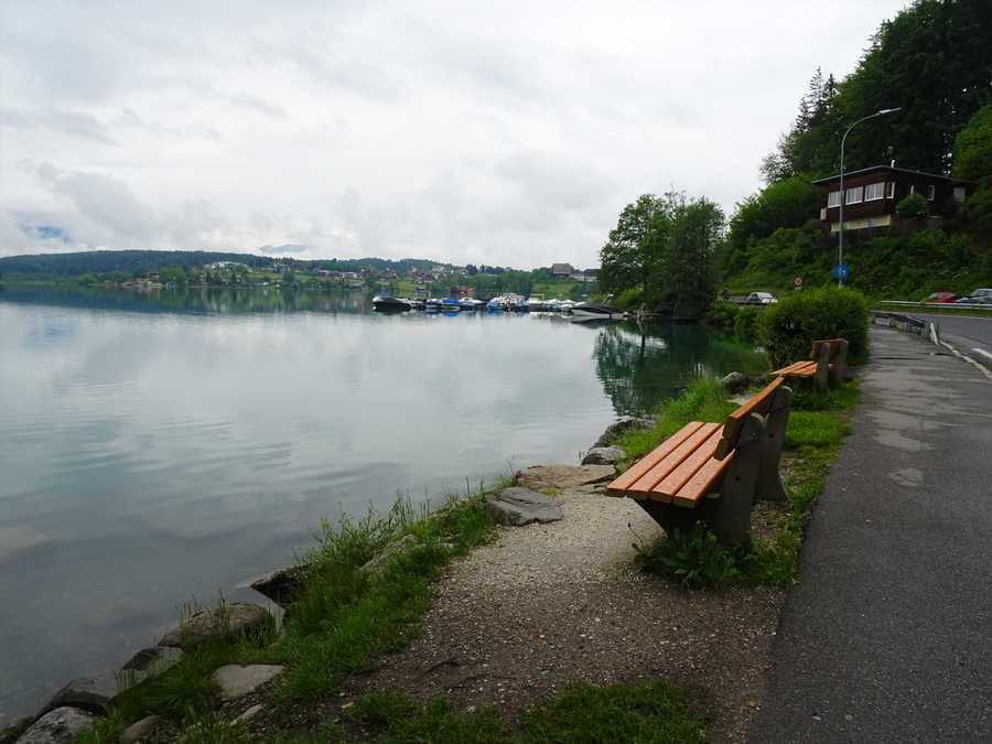 Am Faaker See gibt es wenige aber doch öffentlich zugängliche Plätze