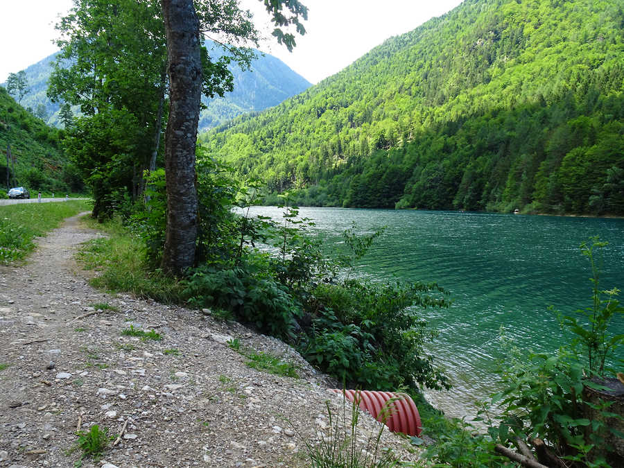 Das Ostufer des Freibacher Stausees ist gut zugänglich