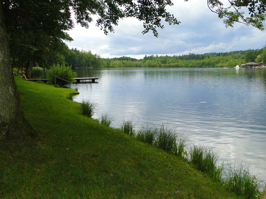 Holzöstersee - Blick vom Südufer auf das Westufer