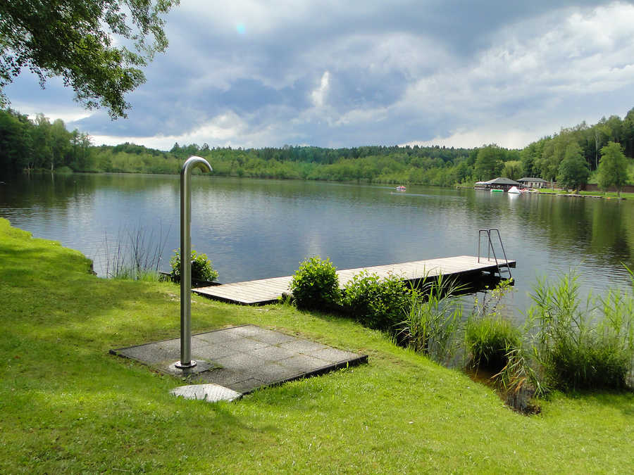 Der Holzöstersee in Oberösterreich