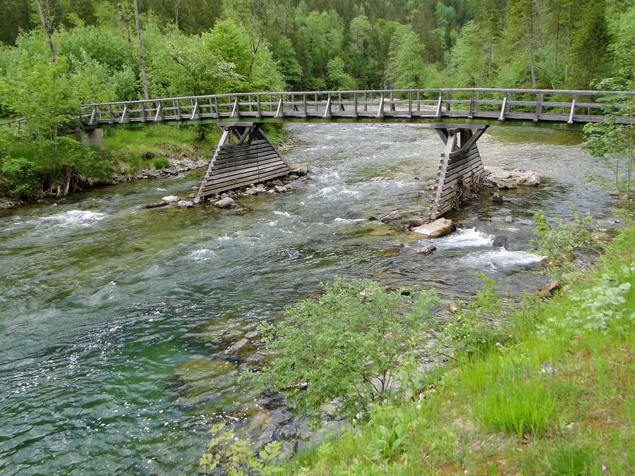 Brücke über die Salza