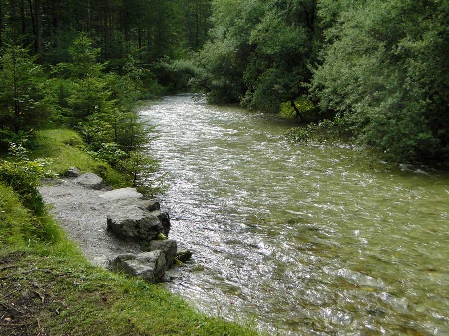 Torrener Ache auf Höhe der Bluntauseen