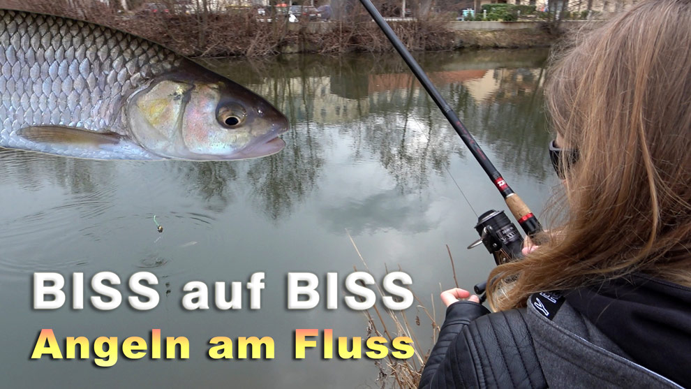 Angeln am kleinen Fluss im zeitigen Frühjahr